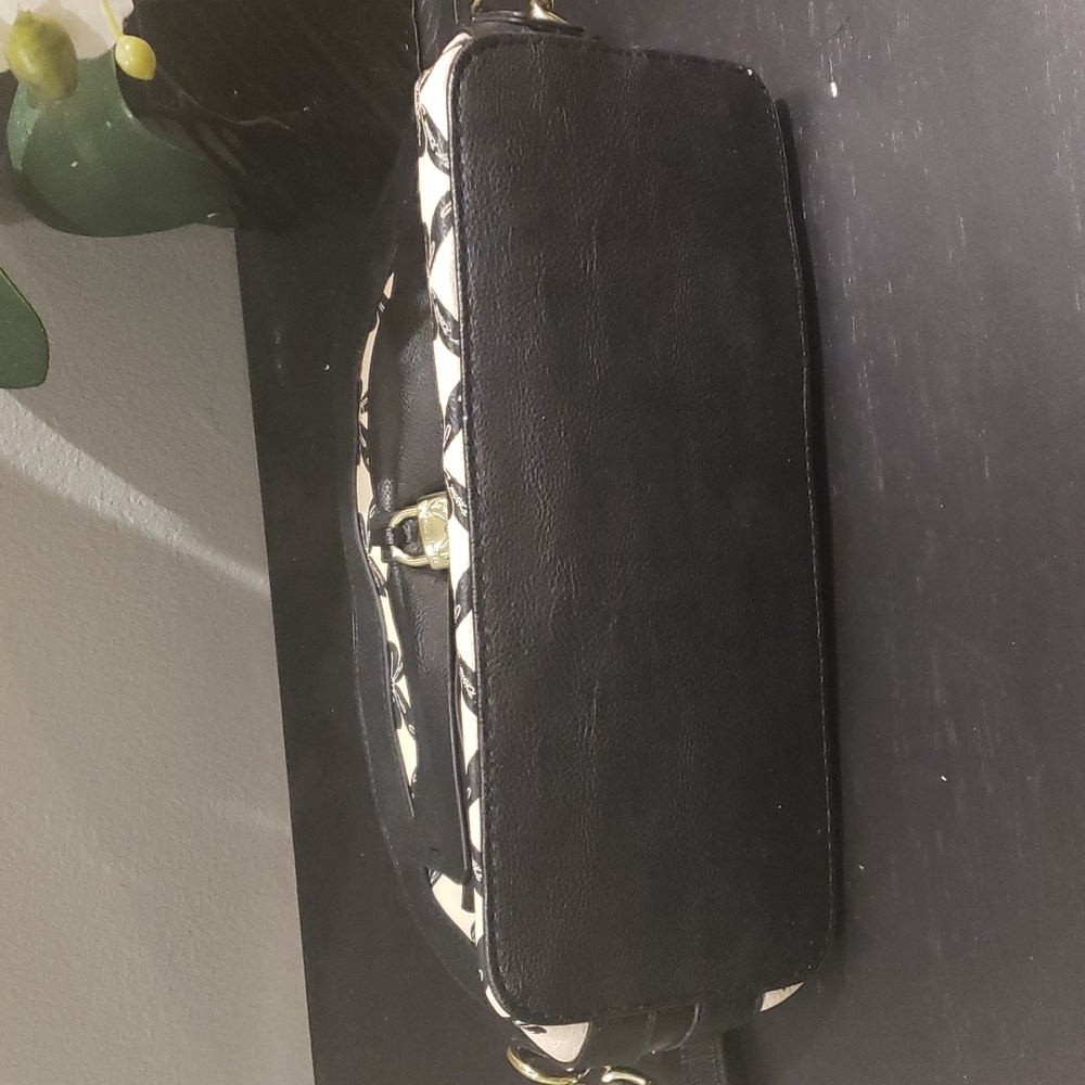 ❣️💫MARK DOWN💫❣️ Betsey Johnson Crossbody Bag - Picture 8 of 10